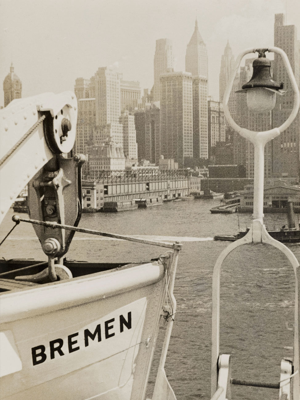 Die „Bremen” vor New York